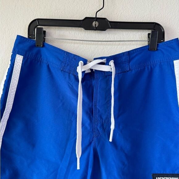 Abercrombie & Fitch Men’s Swim Trunks Sz L Blue White Striped Trim Board Shorts - Picture 4 of 8